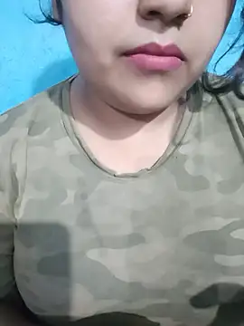 Love-Veronica online show from August 3, 2026, 6:14 pm