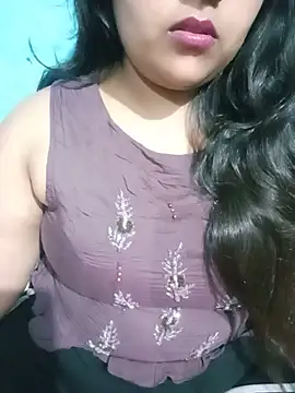 Love-Veronica online show from July 2, 2026, 1:28 pm
