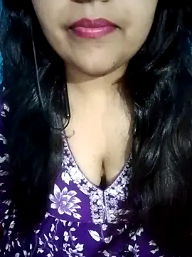 Snapshot of Love-Veronica chatting on April 30, 2026, 6:15 pm Love-Veronica online show from April 30, 2026, 6:15 pm