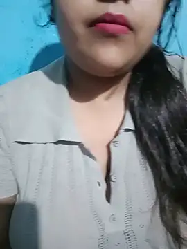 Love-Veronica online show from July 7, 2026, 6:22 pm