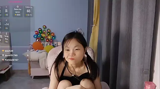 Lena-yyds online show from March 12, 2025, 7:47 pm