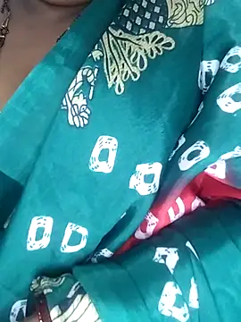 Sexy Radhikaa online show from March 11, 2026, 4:45 pm