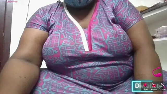 Sexy Radhikaa online show from October 22, 2025, 8:36 am