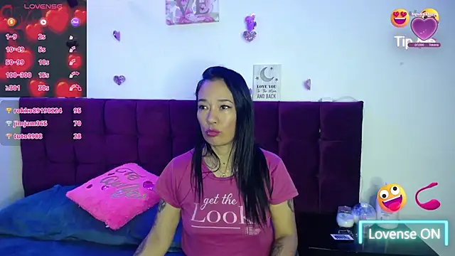 Kylee28 online show from September 19, 2025, 2:48 am