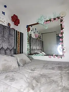 laura arias018 online show from November 16, 2025, 1:54 am