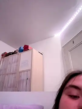 Snapshot of hotiee chatting on December 4, 2024, 3:42 am hotiee online show from December 4, 2024, 3:42 am