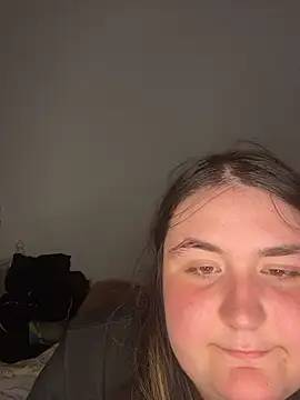 hotiee online show from April 28, 2026, 7:29 pm