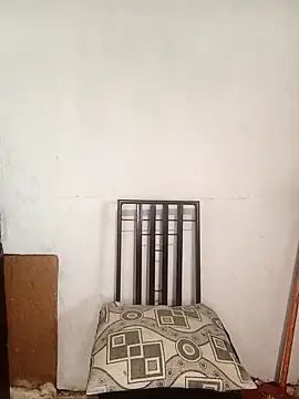 Snapshot of curvyloneah75 chatting on February 28, 2026, 5:40 am curvyloneah75 online show from February 28, 2026, 5:40 am