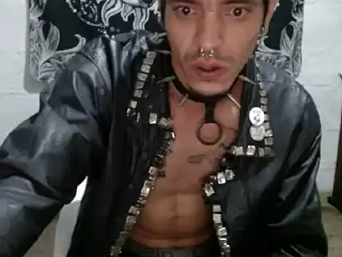 tayler punk noise online show from December 26, 2024, 1:07 am