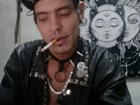 tayler punk noise online show from January 6, 2025, 1:09 am