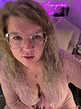 CurvyAnonymousGirl89 online show from February 13, 2026, 8:20 pm