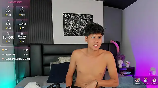 Snapshot of RaidenBoy1 chatting on January 14, 2025, 10:44 pm RaidenBoy1 online show from January 14, 2025, 10:44 pm