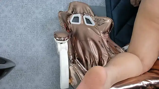 melody hanks online show from November 13, 2025, 8:35 pm