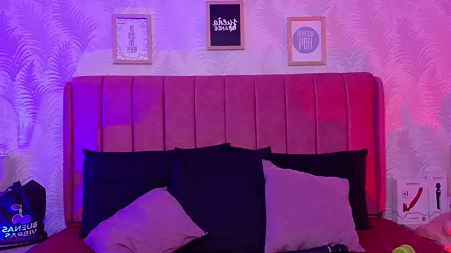 natacha  black  online show from March 31, 2026, 10:01 pm