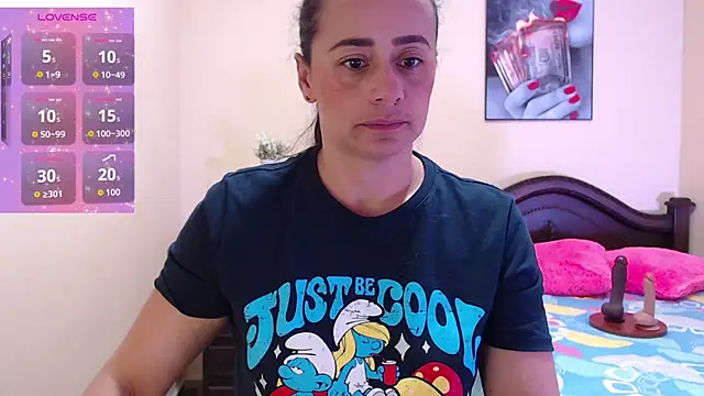 sara florez1 online show from November 1, 2025, 11:04 am