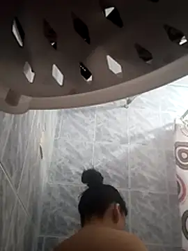 Naomy veracruz  online show from March 11, 2026, 10:09 am