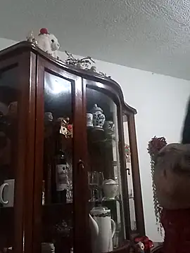 Naomy veracruz  online show from May 16, 2026, 10:36 am
