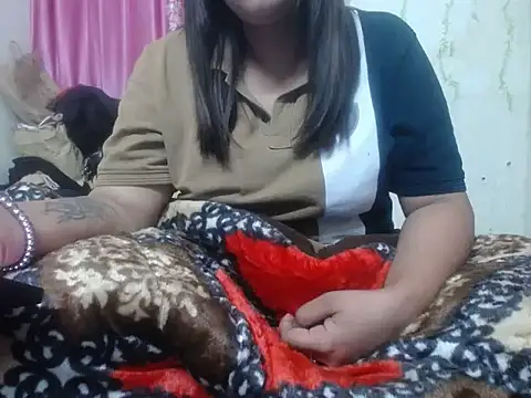 Snapshot of Hawt_Shreya chatting on December 18, 2024, 12:54 am Hawt Shreya online show from December 18, 2024, 12:54 am