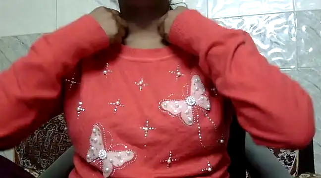 Snapshot of Hawt_Shreya chatting on February 10, 2025, 7:38 pm Hawt Shreya online show from February 10, 2025, 7:38 pm