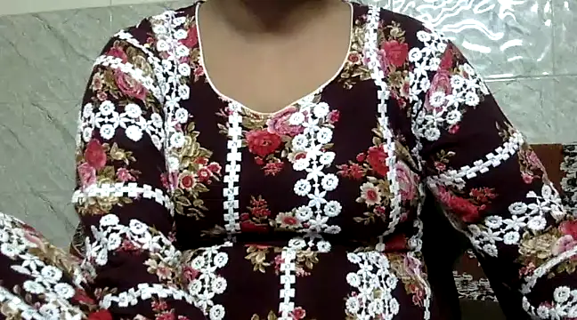 Snapshot of Hawt_Shreya chatting on March 22, 2025, 8:15 pm Hawt Shreya online show from March 22, 2025, 8:15 pm