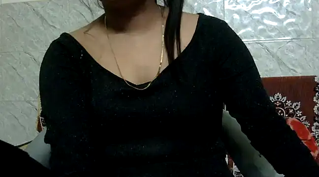 Snapshot of Hawt_Shreya chatting on February 26, 2025, 8:47 pm Hawt Shreya online show from February 26, 2025, 8:47 pm
