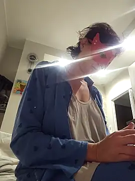 Vagabondainnamorata online show from October 7, 2025, 4:02 am