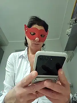 Vagabondainnamorata online show from February 19, 2026, 6:27 pm