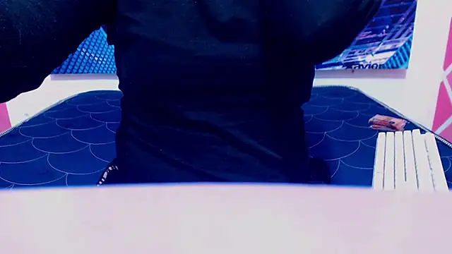 Snapshot of XxMiaSexxyHotxX chatting on October 30, 2025, 2:54 am XxMiaSexxyHotxX online show from October 30, 2025, 2:54 am