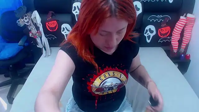 Snapshot of XxMiaSexxyHotxX chatting on November 3, 2025, 2:09 pm XxMiaSexxyHotxX online show from November 3, 2025, 2:09 pm