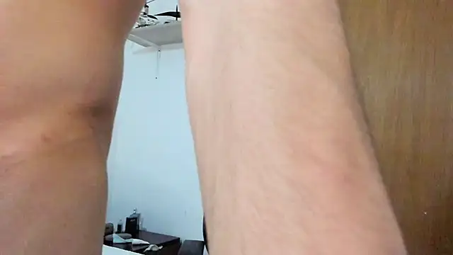 Snapshot of AngelBennet_ chatting on February 19, 2025, 6:11 am AngelBennet  online show from February 19, 2025, 6:11 am