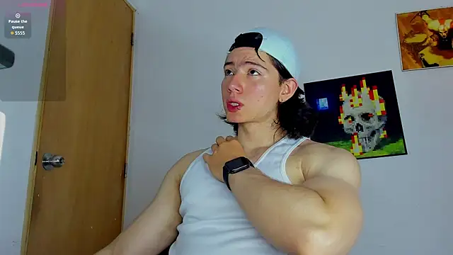 AngelBennet  online show from February 4, 2026, 9:32 pm