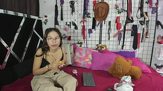 thedream girls online show from May 30, 2026, 12:55 pm
