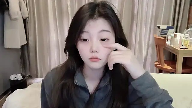 yangyang-1115 online show from February 21, 2025, 12:38 pm