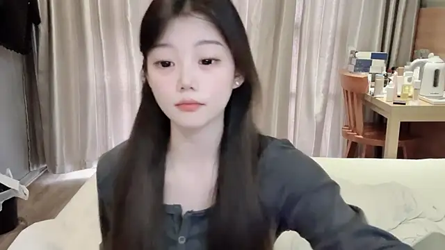 yangyang-1115 online show from February 19, 2025, 7:17 am