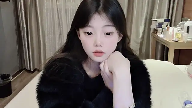 yangyang-1115 online show from February 22, 2025, 12:51 pm