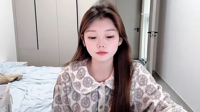 yangyang-1115 online show from October 22, 2025, 5:07 am