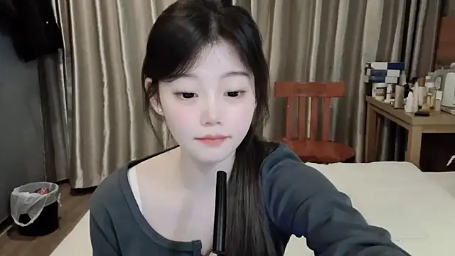 yangyang-1115 online show from February 18, 2025, 4:25 pm