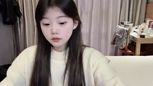 yangyang-1115 online show from March 3, 2025, 8:51 am
