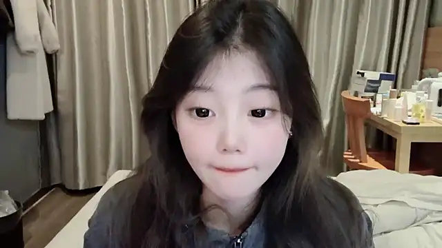 yangyang-1115 online show from February 20, 2025, 1:40 pm