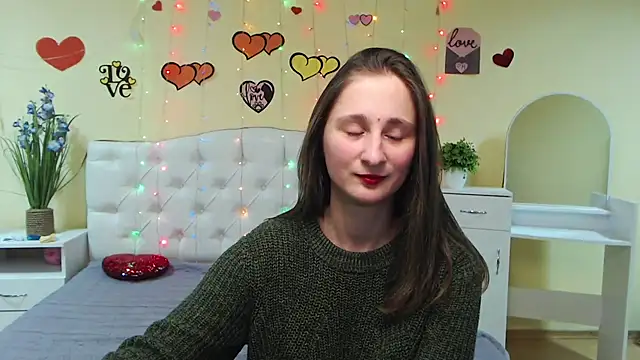 MichelLeee online show from February 11, 2025, 3:18 pm