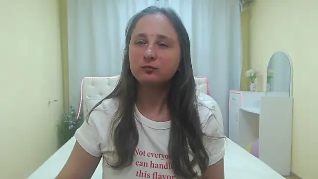 MichelLeee online show from July 9, 2026, 11:42 am