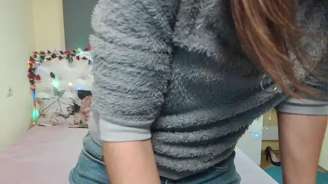 MichelLeee online show from March 12, 2026, 12:09 pm