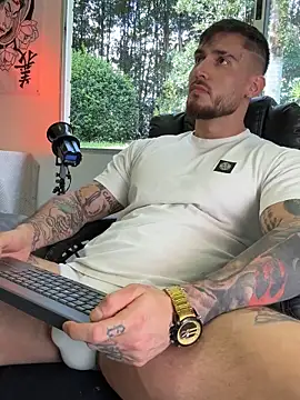 DimitriSullivan  online show from November 11, 2025, 6:14 pm