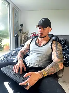 DimitriSullivan  online show from January 16, 2026, 1:48 pm