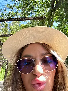 KiraRosse online show from September 14, 2025, 9:53 am