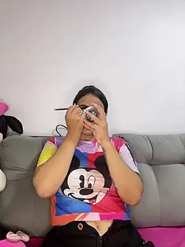 Snapshot of Leyna_Kenet chatting on January 3, 2025, 2:54 am Leyna Kenet online show from January 3, 2025, 2:54 am