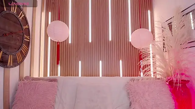 Snapshot of Aniie_Doll chatting on January 10, 2026, 8:37 pm Aniie Doll online show from January 10, 2026, 8:37 pm