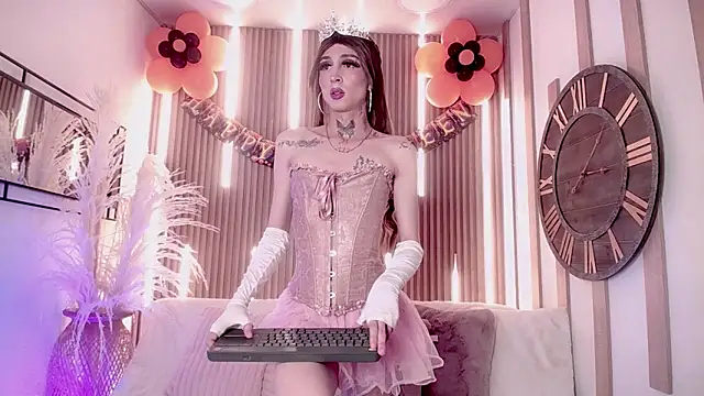 Aniie Doll online show from October 11, 2025, 8:10 pm