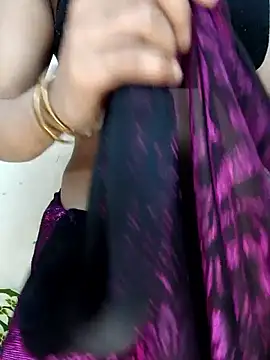 xpihu online show from February 20, 2026, 10:33 pm