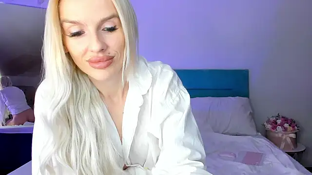 Snapshot of Lana_kitty__ chatting on October 14, 2025, 12:22 am Lana kitty online show from October 14, 2025, 12:22 am